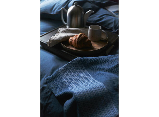 Tone Kroken Le petite sengeteppe 160x220 Blå
