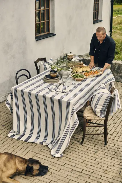Gustav Ovland Apell duk 140x250 Blå / Blåbær 