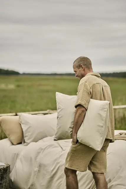 Gustav Ovland Nicola pysj m/shorts S/M Røkt eik 