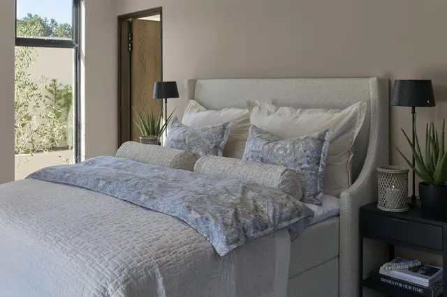Halvor Bakke Hazendal sengesett 140x200/50x70 Celestial blue 