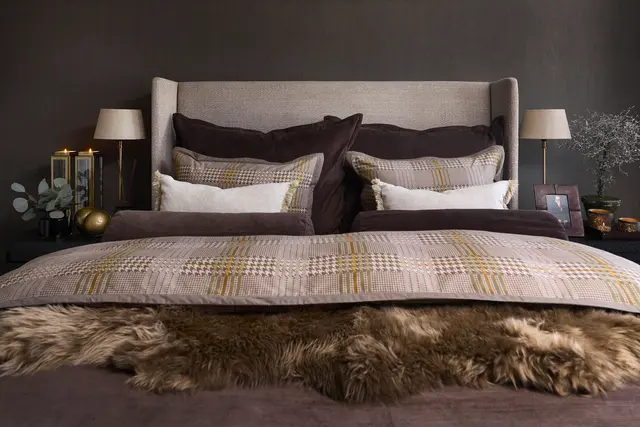 Halvor Bakke Ekeberg sengesett 140x200/50x70 Brun / Muldvarp 