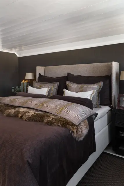 Halvor Bakke Ekeberg sengesett 140x200/50x70 Brun / Muldvarp 