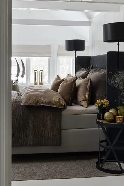 Halvor Bakke Gimle sengesett 140x220/50x70 Brun / Muldvarp 