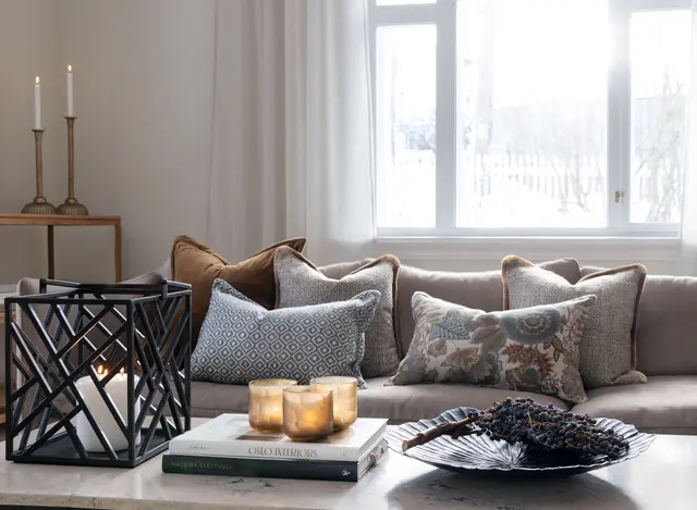 Lama Borba lyslykt H30 Svart 