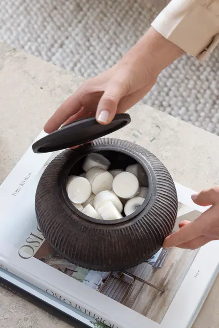 Lama Seia boks med lokk Brunsvart 