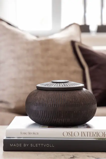 Lama Seia boks med lokk Brunsvart 