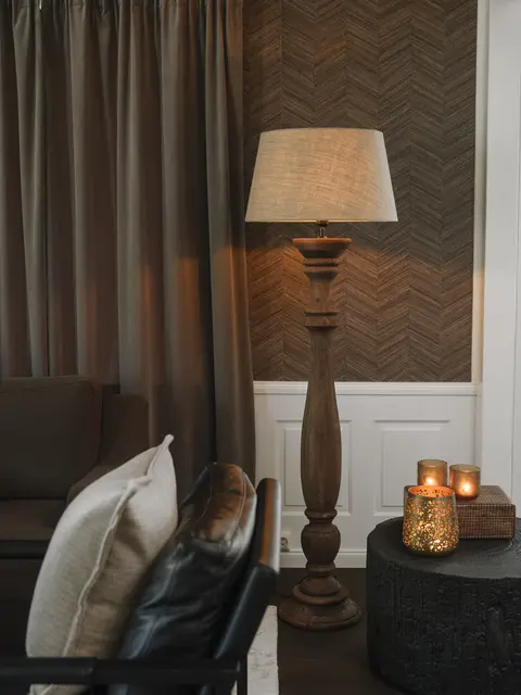 Lama Brussel gulvlampe i mørkt tre H125 Brun 