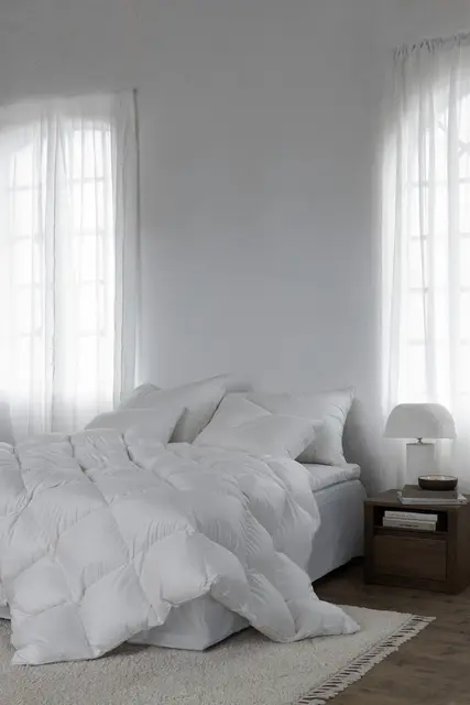 Norsk Dun 90 % andedun hotellpute Medium 70x100 1500g 