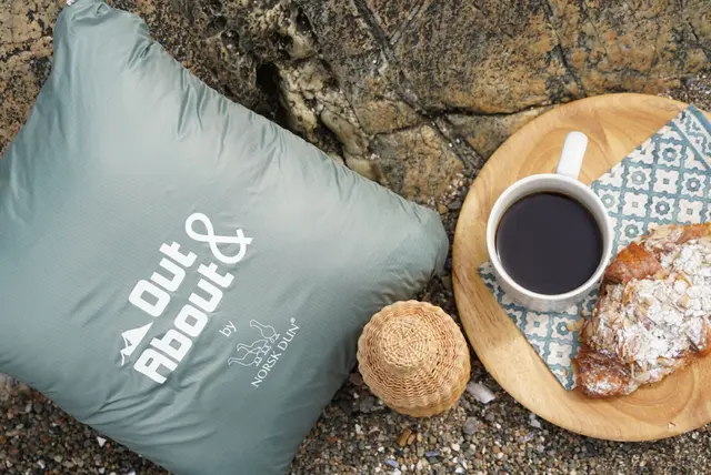 Out&About Dunpledd by Norsk Dun 130x170 Støv grønn 